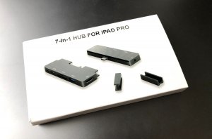 iPad Proで充電＋イヤホンの同時利用ができる神ガジェット①：開封の儀
